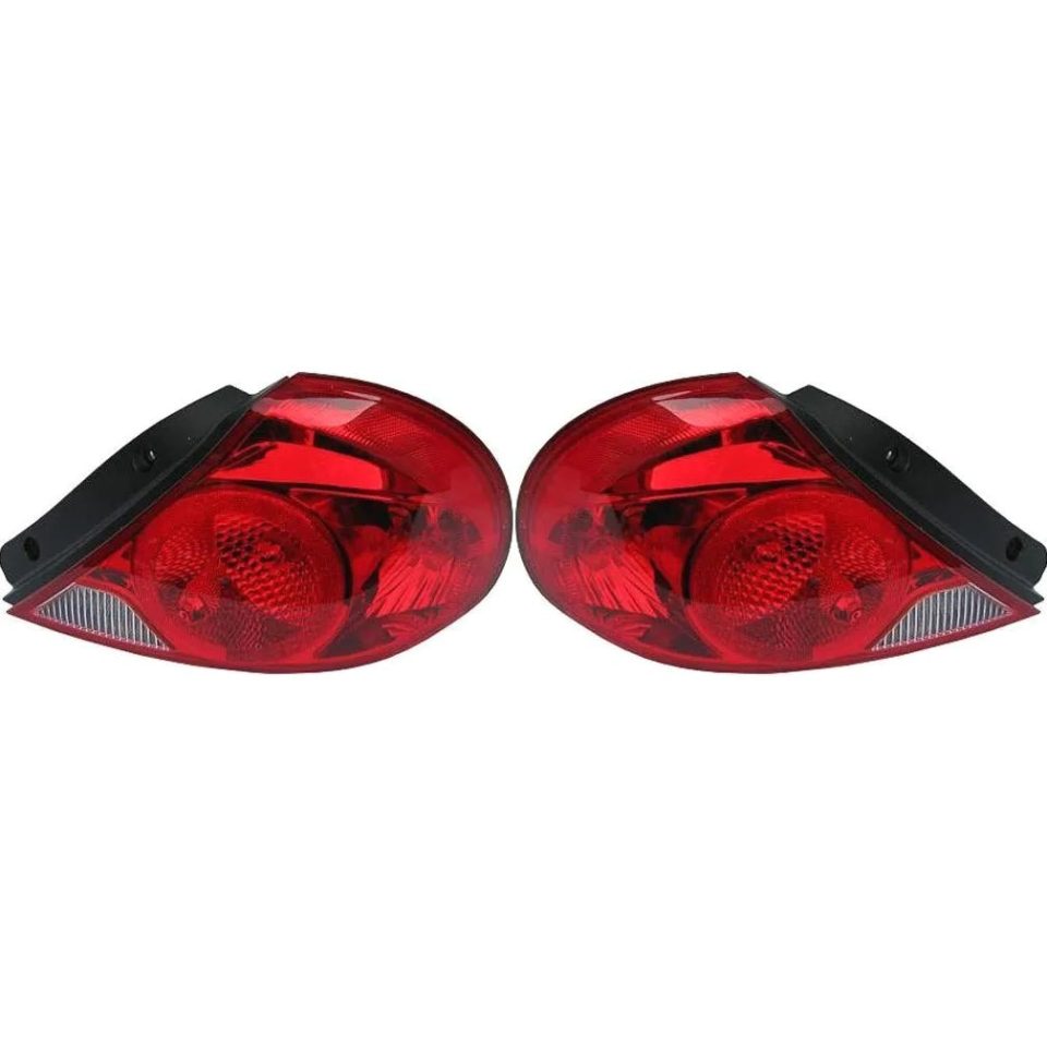 Durable Halogen Tail Light Set For 2002-2004 Kia Spectra Clear/Red Lens w/ Bulbs 2Pcs